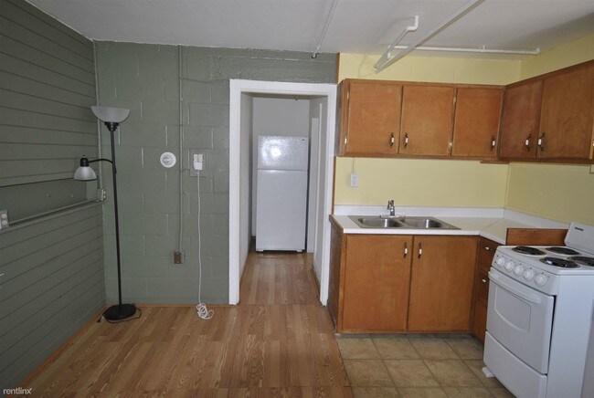 Building Photo - Studio, 1 bath  - 536 S 4th Ave Studio