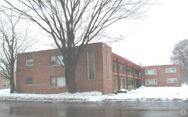 Building Photo - Longwood Apartments