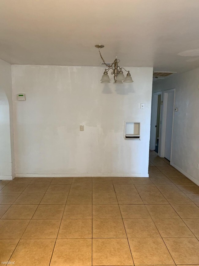 Building Photo - 3 br, 1 bath House - 3122 N Florida Ave