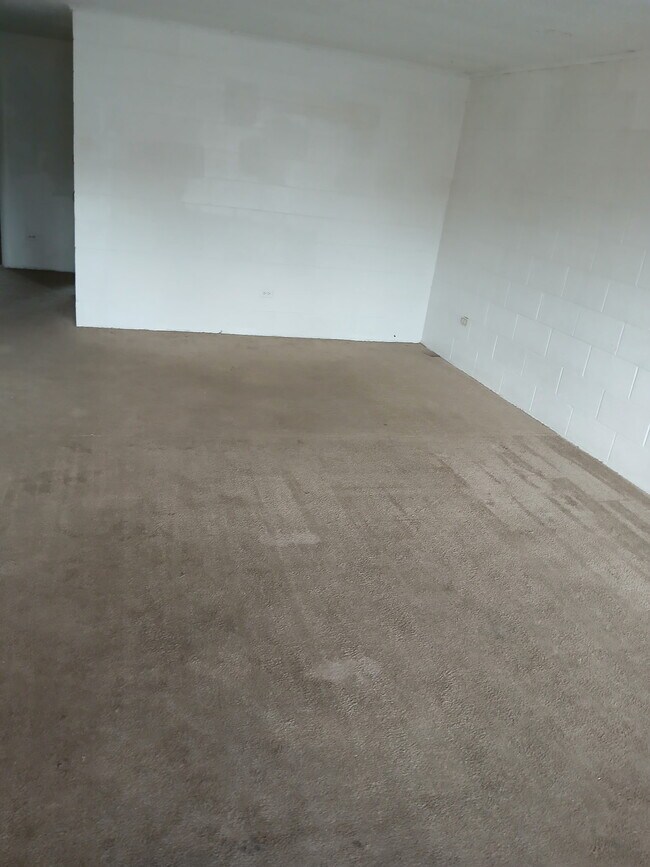 Sala de estar - 1051 S 4th Ave
