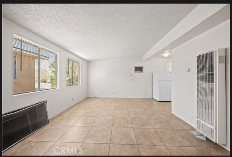 Primary Photo - 6560 Sahara Ave