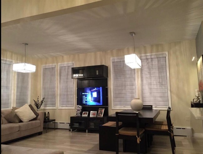 Foto del edificio - 9021 Smith Ave