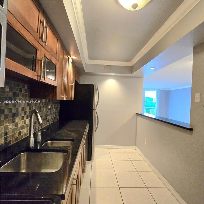 Foto del edificio - 18071 Biscayne Blvd