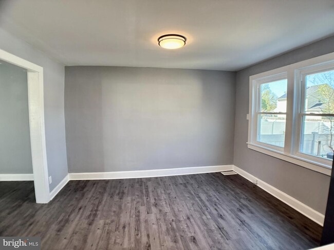 Building Photo - 1107 Cinnaminson Ave