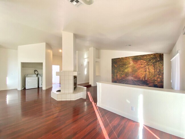 Foto del edificio - 4425 Frostbrook Cir