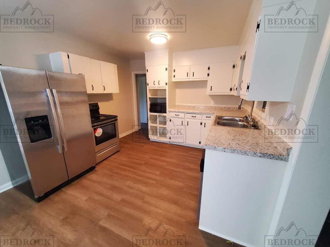 Foto principal - 2800 Cave Ave NW