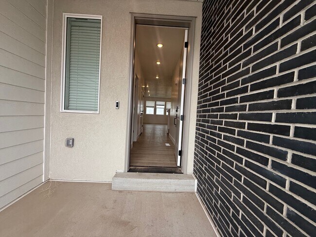 Foto del edificio - Mapleton TownHome