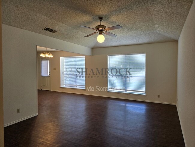 Building Photo - 200-202 Kettler Dr