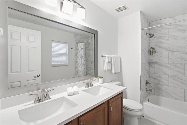 Foto del edificio - 13020 Auburn Cove Ln