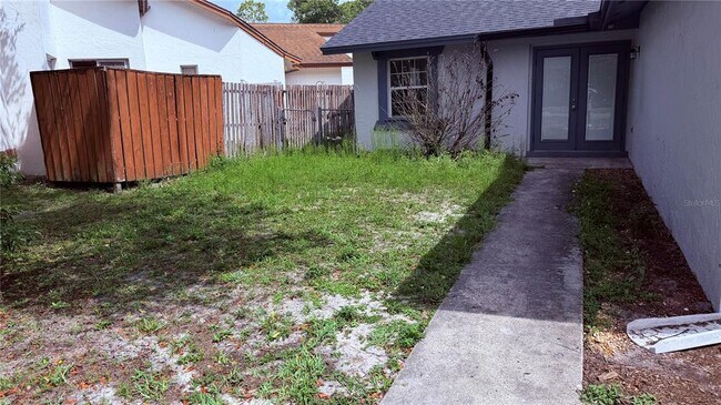 Building Photo - 400 Morrill Terrace