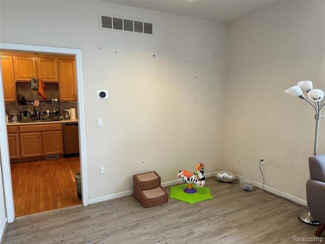 Building Photo - 41827 Yeats Dr