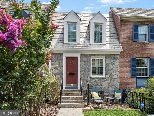 Building Photo - 1409 Mt Vernon Ave