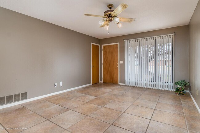 Foto del edificio - 5103 Mesa Cir