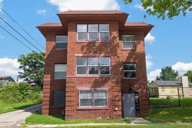 Foto del edificio - 1104-1106-1106 Oakwood Ave