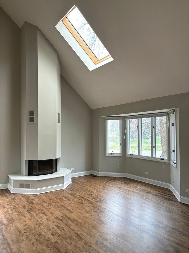 Building Photo - 1667 Hinterlong Ln