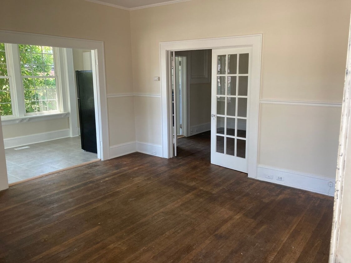 Foto principal - 1428 W 4th St