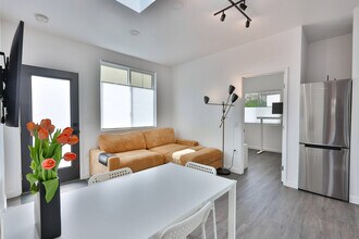 Building Photo - 5019 Hawley Blvd