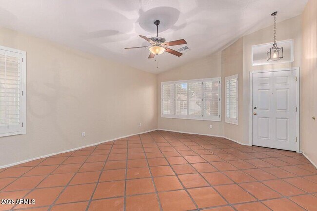 Foto del edificio - 8190 W Behrend Dr