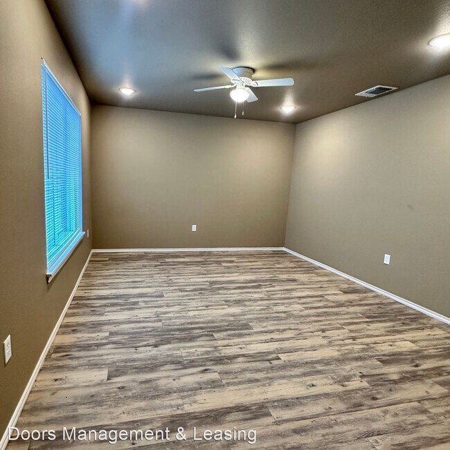 Foto del edificio - 3 br, 2 bath House - 1012 David Avenue