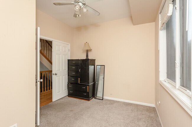 Foto del edificio - 1252 N Cleaver St