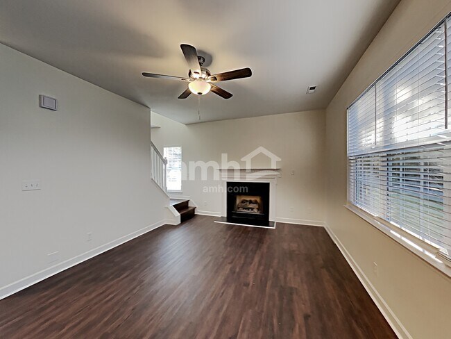 Building Photo - 4278 Kiser Woods Dr SW