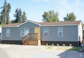 Building Photo - 1530 Tamarack St