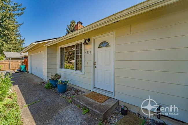 Building Photo - 4213 NE 139th Ave