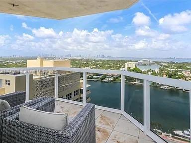 Building Photo - 4775 Collins Ave