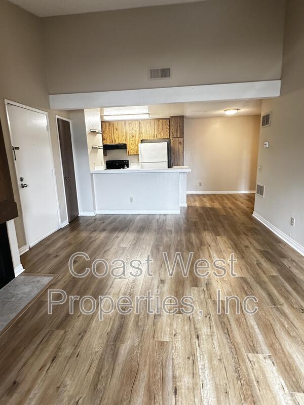 Foto del edificio - 9249 Village Glen Dr