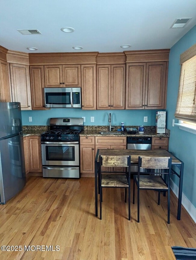 Building Photo - 1 Beach Way