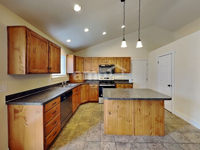 Foto del edificio - 4915 W 150 N