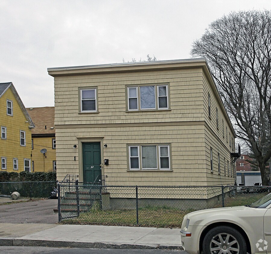 Building Photo - 42 Florida St