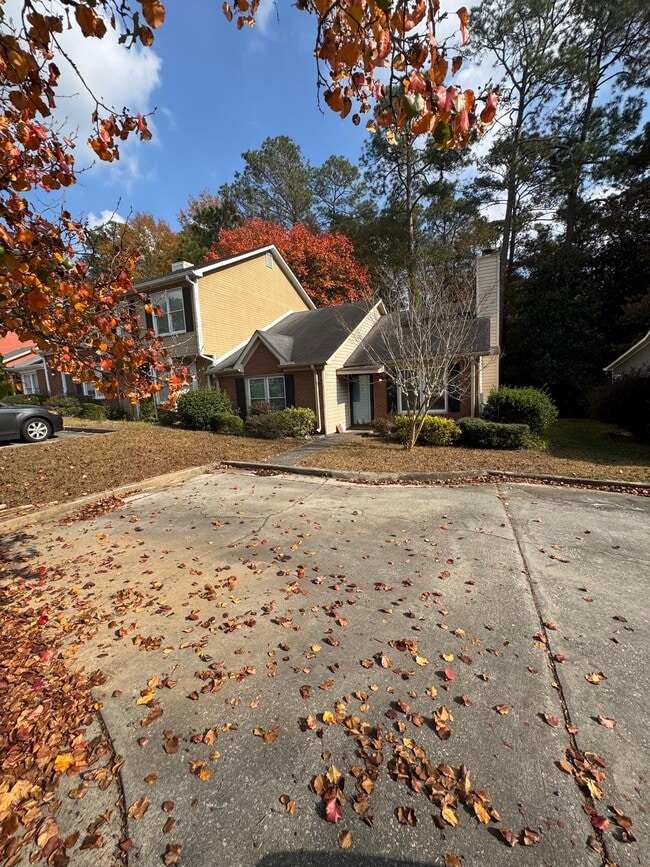 Building Photo - 113 Manor Row