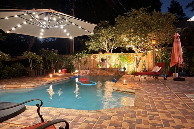 Building Photo - 7807 Allegro Dr