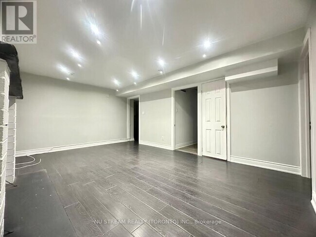 Building Photo - 4144 Lastrada Heights