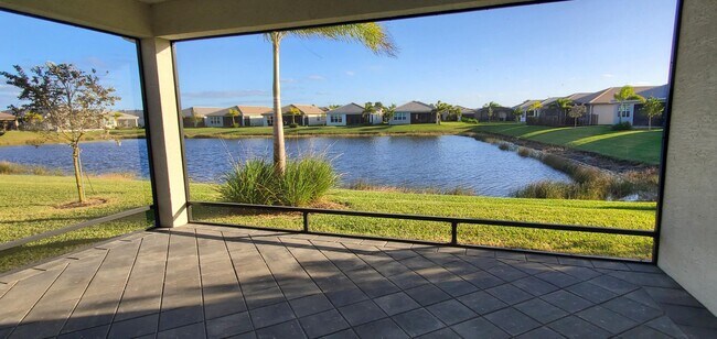 Foto del edificio - 13264 SW Blue River Rd