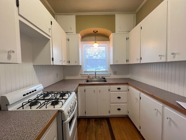 Foto del edificio - 321 Cherry St SE