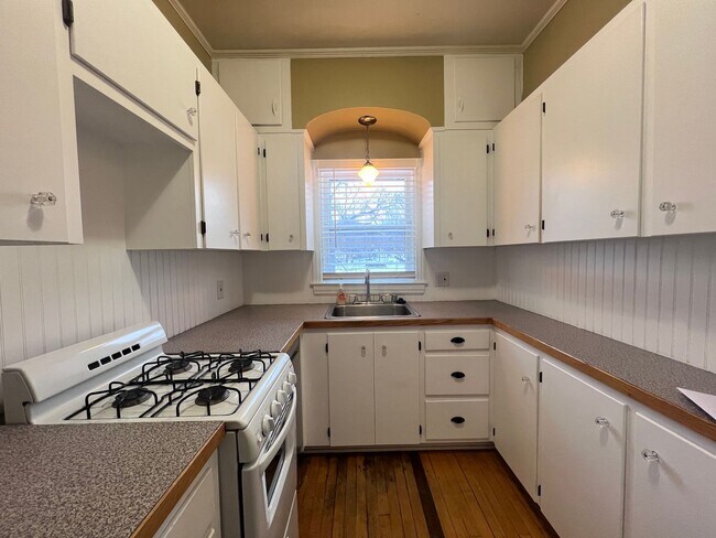 Foto del edificio - 321 Cherry St SE