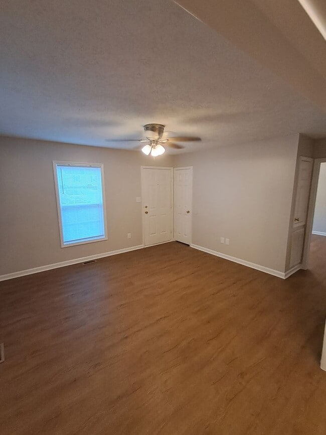 Foto del edificio - SECTION 8 APPROVED FOR A 2 BEDROOM VOUCHER