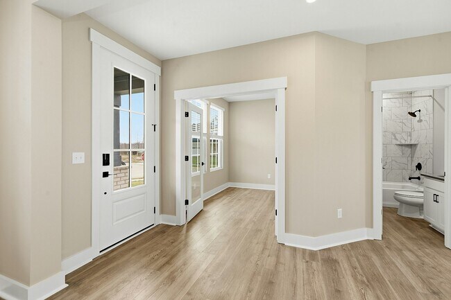 Building Photo - 521 Coolmore Ct