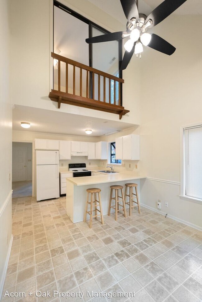 Foto del edificio - 4 br, 3 bath House - 6 Carson Circle Unit A