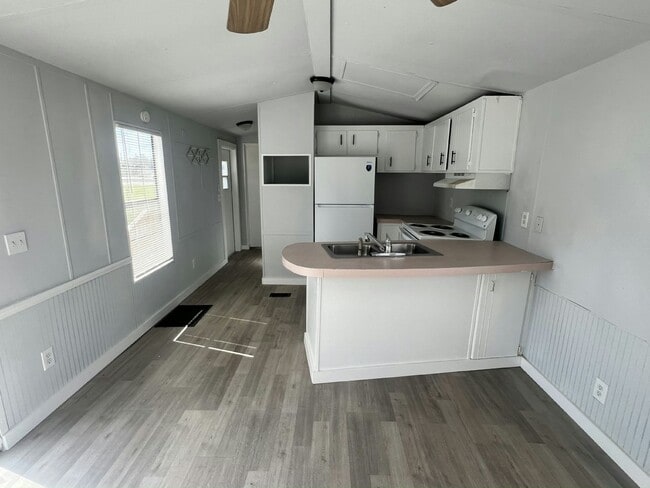 Foto del edificio - 1133 Chicago Bulls St