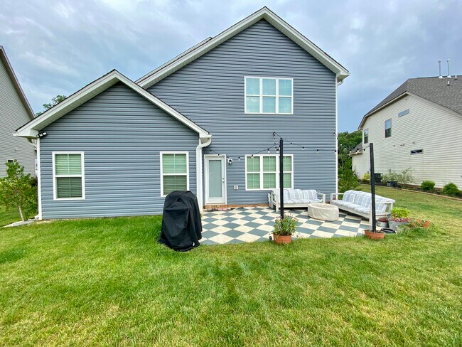 Building Photo - 5605 Marblehead Dr