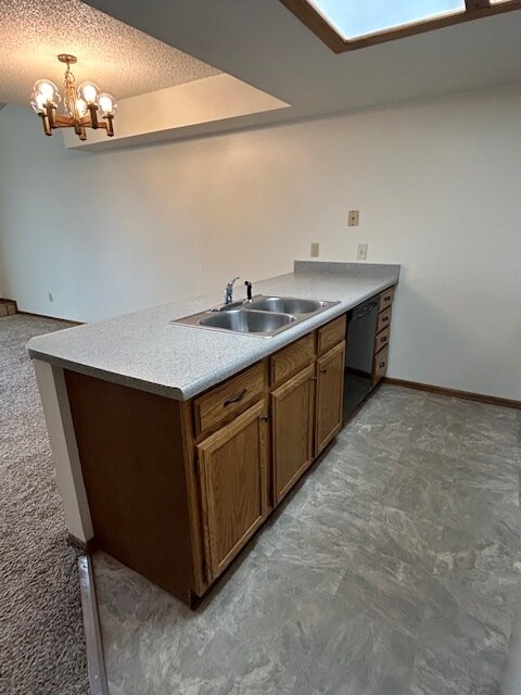 Foto del edificio - 403 Forest Edge Ln