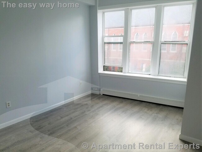 Foto del edificio - 4 Webster Ave