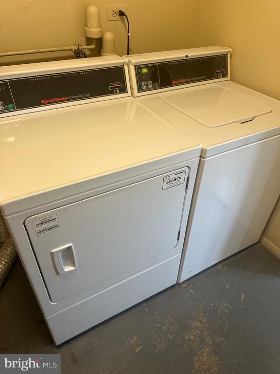 Photo - 3939 Roland Ave Apartment