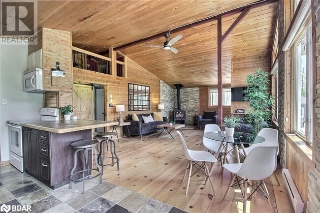 Building Photo - 30 Brooks Ln