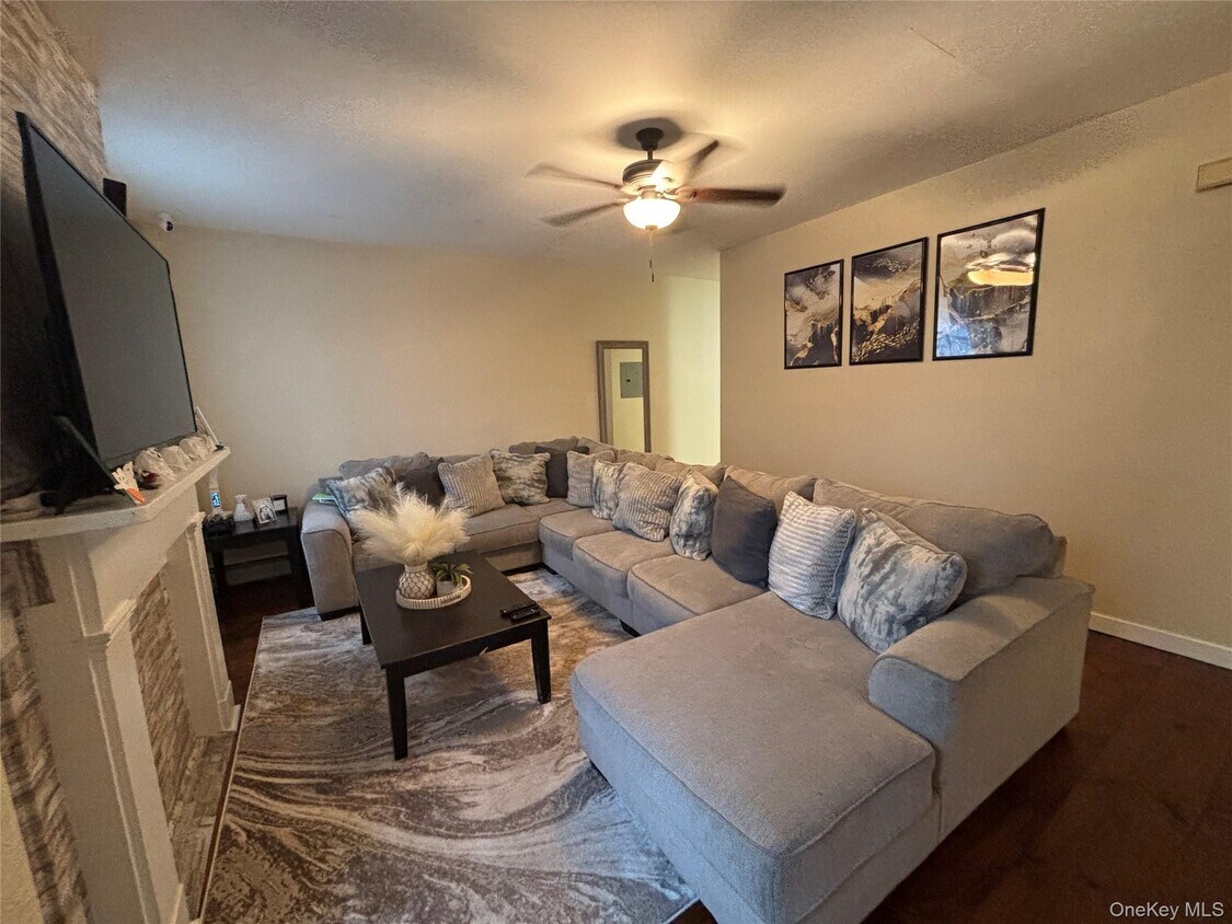 Foto principal - 113 Academy St