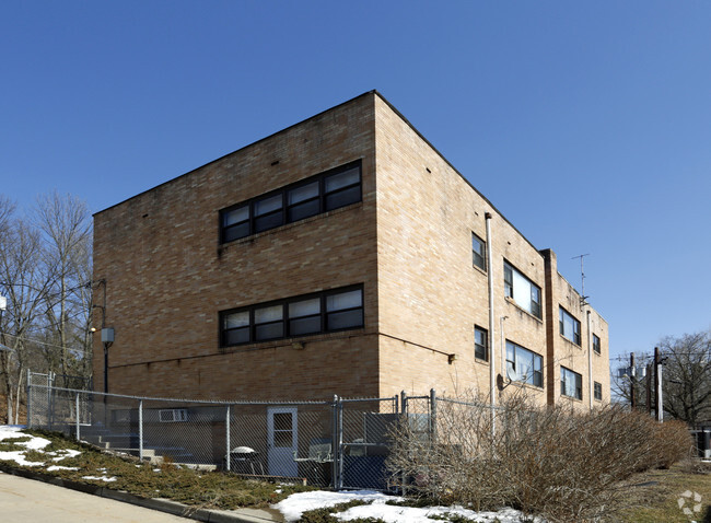 Foto del edificio - West Trenton Apartments