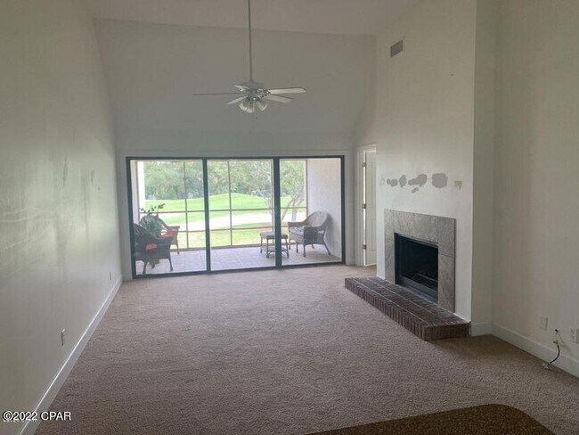 Foto del edificio - 4301 Bay Point Rd